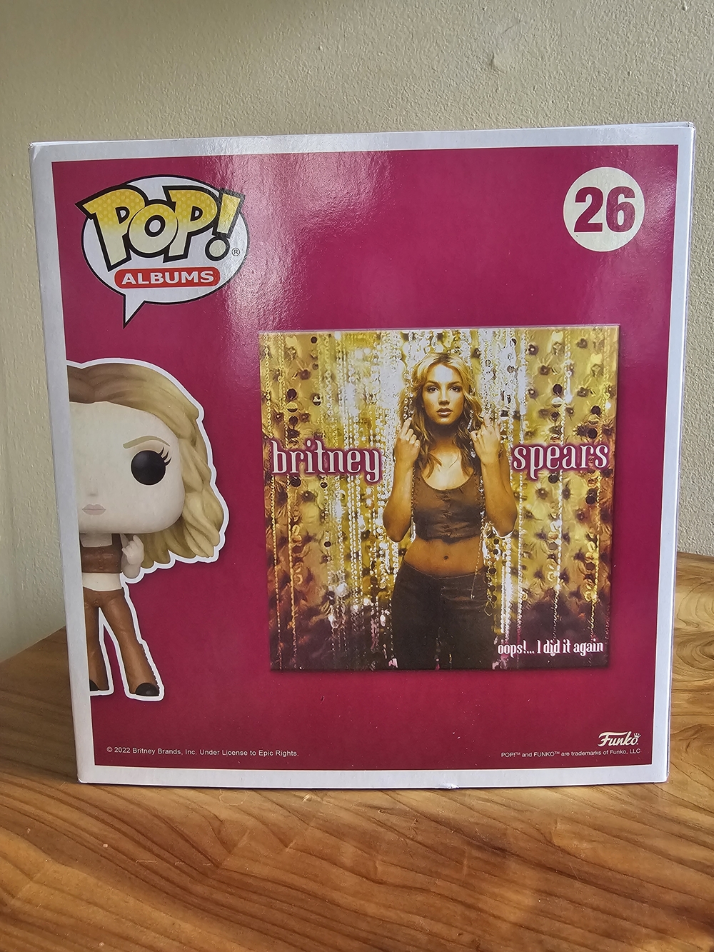 Funko Pop! Britney Spears "Oops!...I Did It Again" Figure - White/Pink Box - Picture 4 of 7